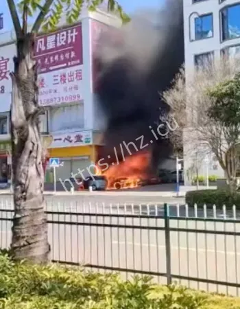 云南蒙自银河路